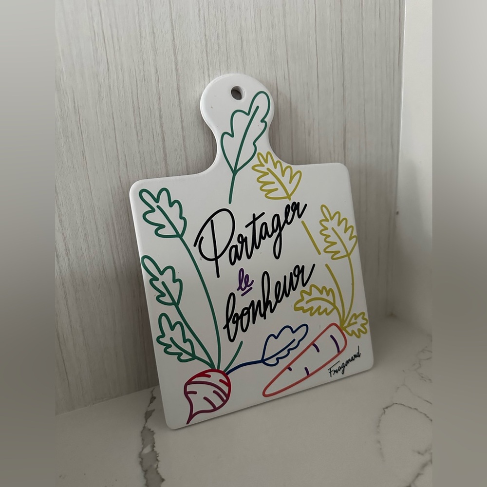 Fragonard French Cutting Board Cheese Board White 6.75" x 9.5" "Share Happiness"